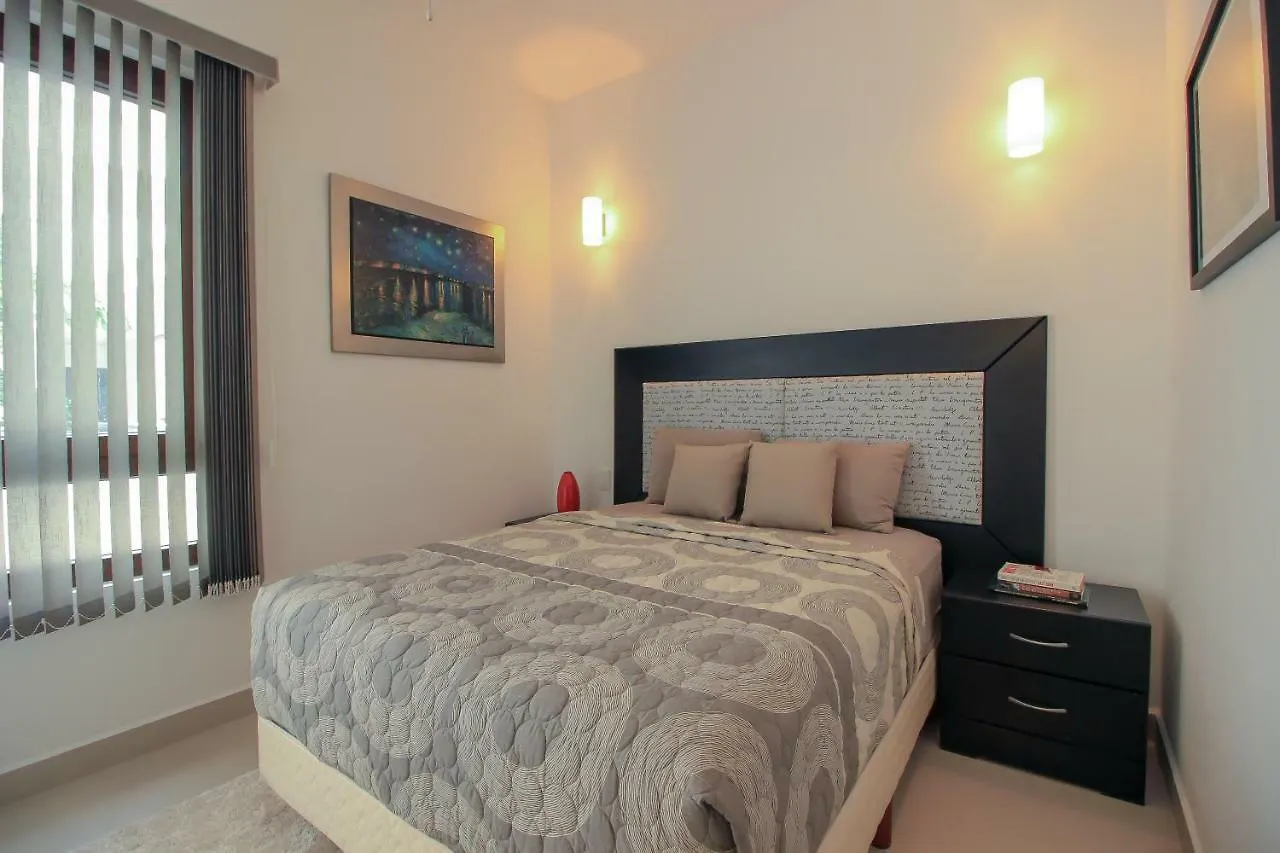 Fantastic Condo With Balcony, High Speed Internet, Pool Facilities In Akumal Mexiko