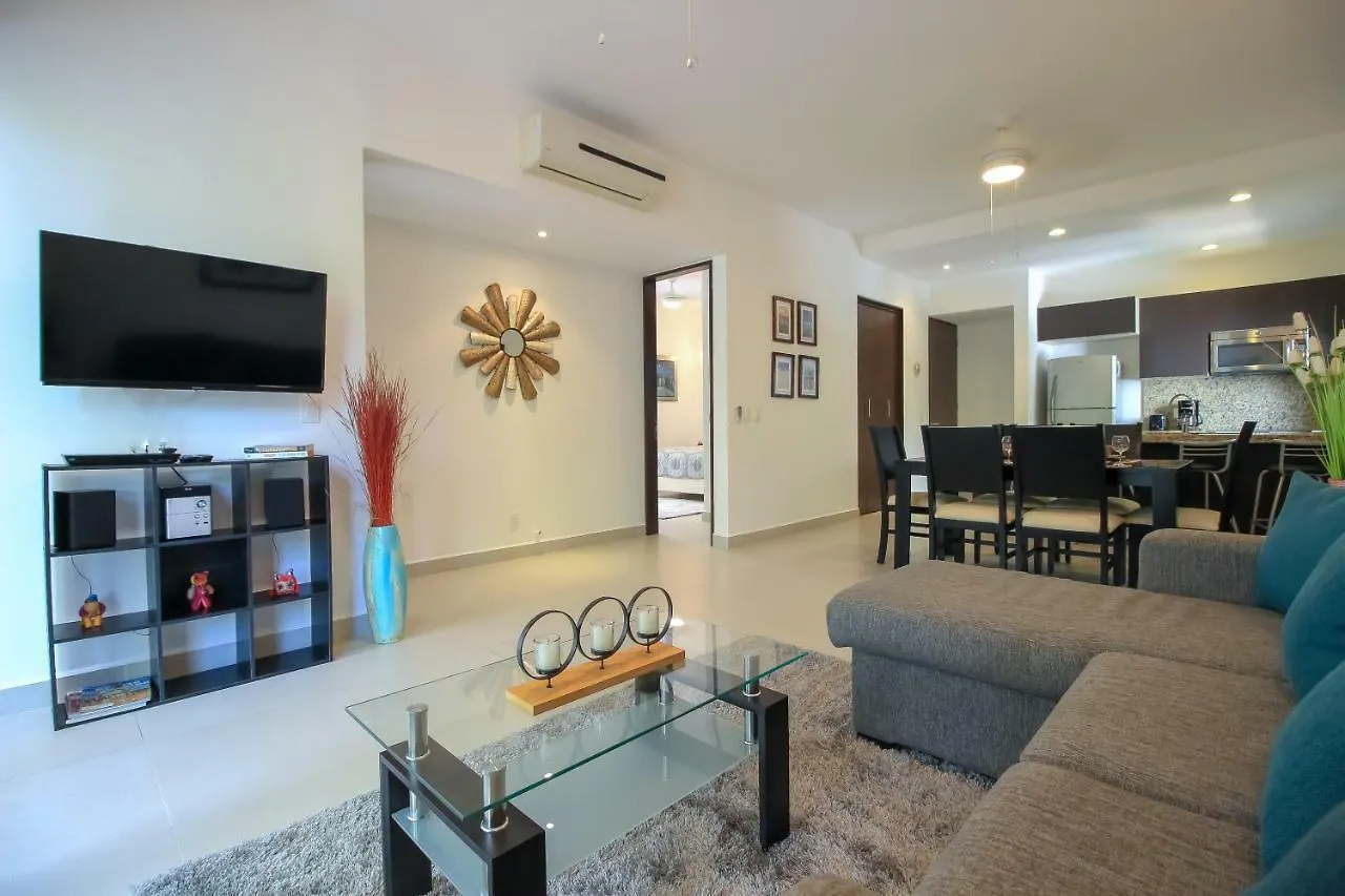 Fantastic Condo With Balcony, High Speed Internet, Pool Facilities In Akumal