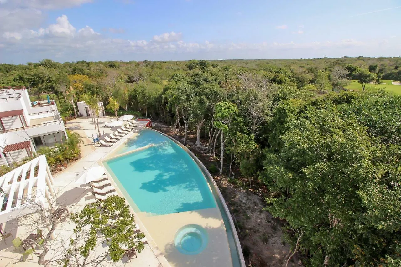 Apartment Fantastic Condo With Balcony, High Speed Internet, Pool Facilities In Akumal